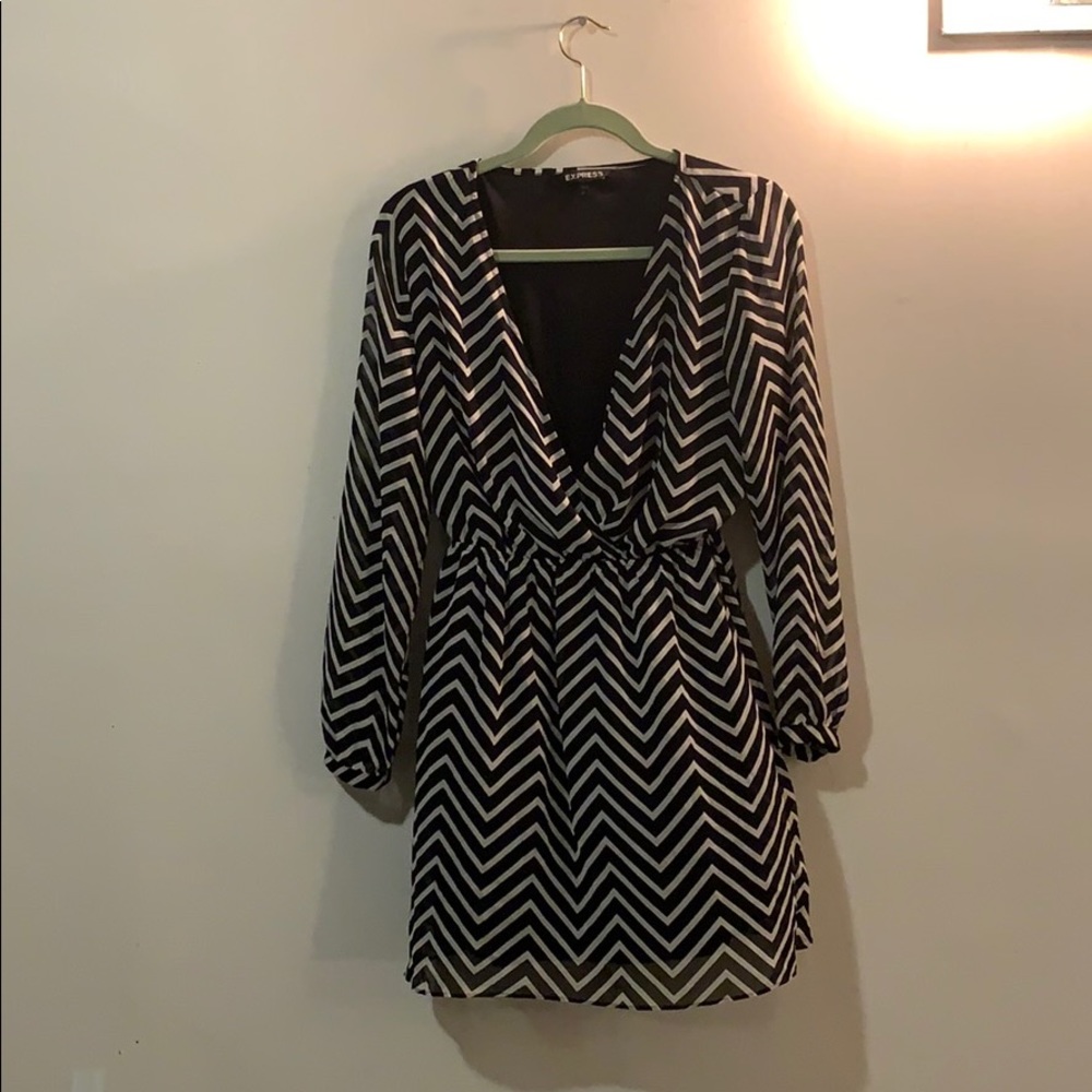 Women’s Striped V-neck Dress